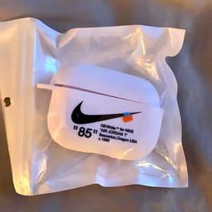 Nike off white AirPod pro case